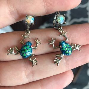Betsy Johnson frog earrings